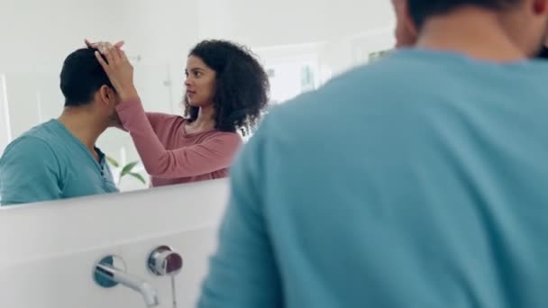 Pár Koupelna Péče Ranní Rutinu Péčí Pleť Kosmetické Ošetření Doma — Stock video