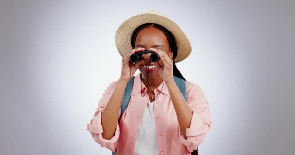 Senderismo Turismo Binocular Feliz Mujer Negra Observación Aves Vista Estudio — Vídeos de Stock