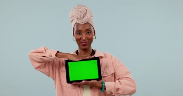 Žena Student Tablet Zelené Obrazovky Pro Learning Line Vzdělávání Nebo — Stock video