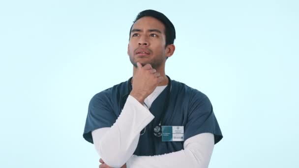 Düşünüyorum Doktor Asyalı Adamın Yüzü Karar Beyin Fırtınası Tıp Planı — Stok video