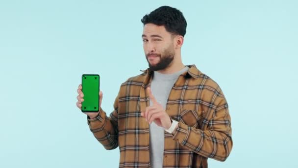 Ember Telefon Zöld Képernyő Rázza Fejét Téves Információkért Hamis Hírekért — Stock videók