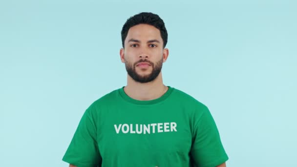 Mosoly Boldog Ember Vagy Önkéntes Ujj Pisztoly Szórakoztató Vagy Izgatott — Stock videók