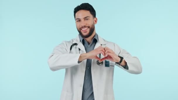 Медичний Лікар Серцеві Руки Або Людина Студії Кардіології Доброти Або — стокове відео