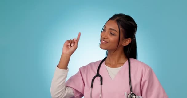Health Tips Pointing Doctor Woman Advice Checklist Presentation Blue Background — Stock Video
