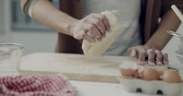 Brood Keuken Handen Bakken Met Deeg Pers Culinair Proces Een — Stockvideo