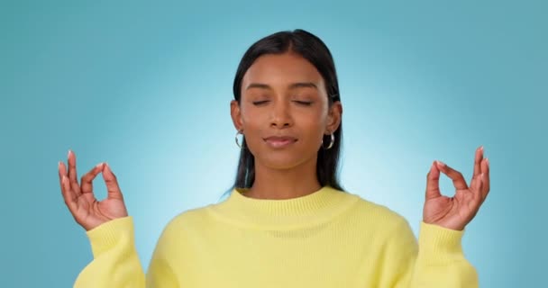 Loto Manos Mujer Meditación Estudio Para Bienestar Paz Equilibrio Sobre — Vídeos de Stock