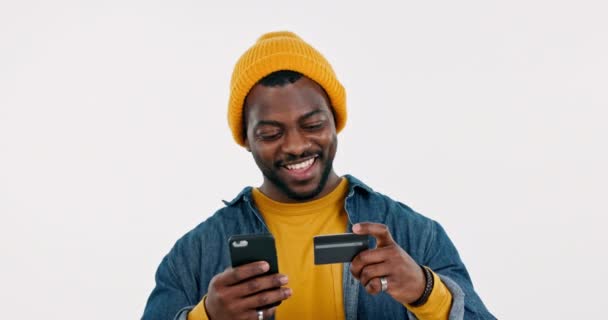 Черный Человек Кредитная Карта Телефон Студии Онлайн Покупок Цифровых Платежей — стоковое видео