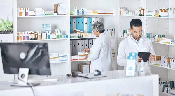 Farmaceutické Tablety Medicína Týmová Spolupráce Při Kontrole Zdravotní Péče Zajišťování — Stock fotografie