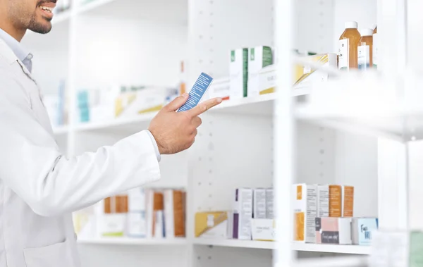 Medicine Shelf Pharmacy Hands Person Search Retail Product Shop Package — Stock Photo, Image