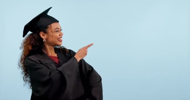 Bonne Femme Étudiante Diplômée Point Offre Bourses Études Studio Nouvelles — Video