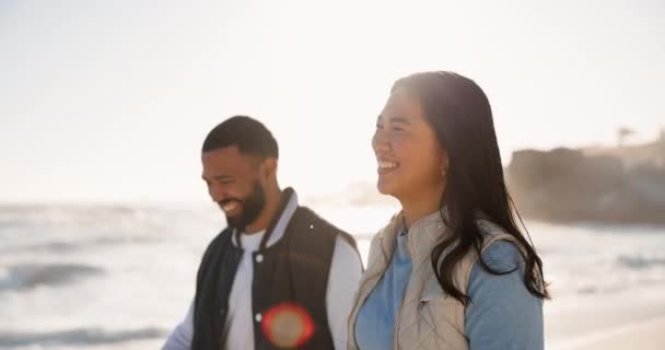 Пара Счастливый Ходить Пляжу Закате Веселого Отдыха Отдыха Путешествий Азиатская — стоковое видео
