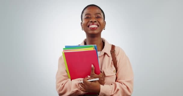 Женщина Книги Портрет Студента Студии Взволнованы Школой Обучением Образованием Лицо — стоковое видео