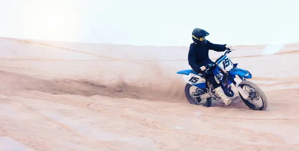 Sujeira Moto Atleta Dirigindo Com Velocidade Esportes Aventura Areia Deserto — Fotografia de Stock