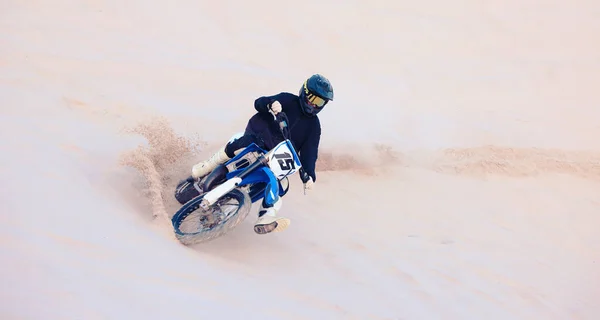 Швидкий Пісок Або Спортсмен Кермом Мотоцикла Дій Пригод Або Фітнесу — стокове фото