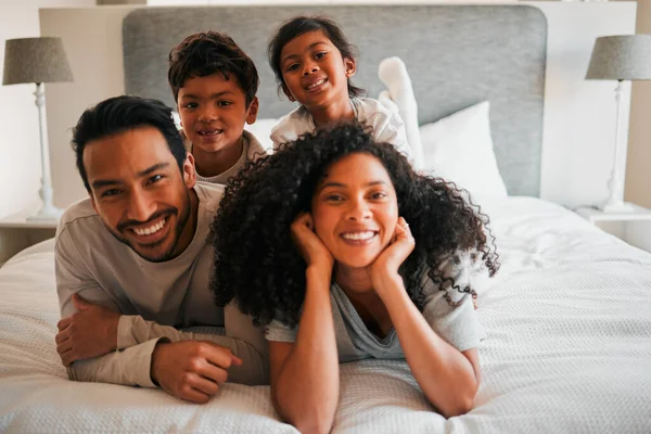 Retrato Manhã Feliz Com Família Quarto Para Ligação Amor Apoio — Fotografia de Stock