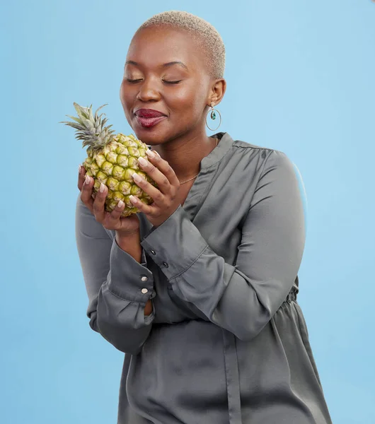 Ananas Dieet Zwarte Vrouw Studio Met Advies Gewicht Spijsvertering Verliezen — Stockfoto