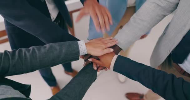 Geschäftsleute Hände Zusammen Und Zusammenarbeit Unterstützung Oder Teamarbeit Mit Unternehmenszielen — Stockvideo