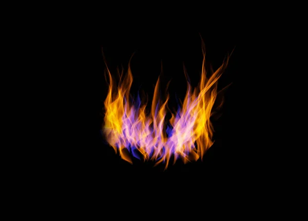 橙色火焰 黑色墙纸上的热或光 具有质感 图案或燃烧能量 在黑暗背景设计或篝火 热力或地狱爆炸时隔离的火线 燃料和照明弹 — 图库照片