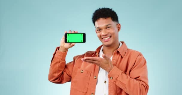 Teléfono Pantalla Verde Hombre Con Maqueta Marketing Aplicación Móvil Anuncios — Vídeo de stock
