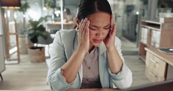 Bizneswoman Wypalenie Ból Głowy Biurze Pomyłkę Zawroty Głowy Kryzys Mgły — Wideo stockowe