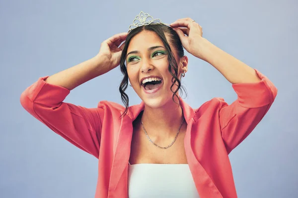 Beauty Excited Woman Crown Studio Glamour Luxury Winning Prize Fashion — Stock Photo, Image