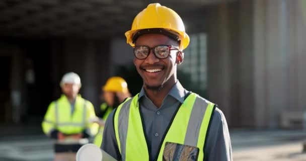 Feliz Hombre Negro Arquitecto Ciudad Para Gestión Construcción Trabajo Equipo — Vídeos de Stock
