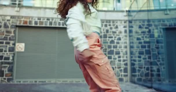 Danser Artistique Portrait Danseuse Heureuse Avec Liberté Dans Une Ville — Video