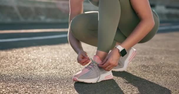Tying Laces Getting Ready Person Running City Cardio Fitness Road — Stock Video