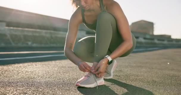 Tying Laces Fitness Woman City Running Sports Training Street Health — Stock Video