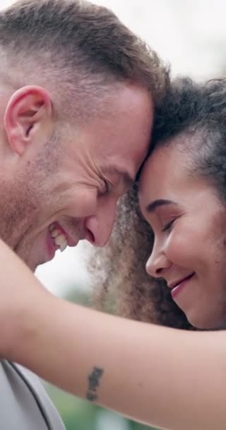 Paar Hochzeit Und Liebe Tanzen Freien Zusammen Mit Glück Für — Stockvideo