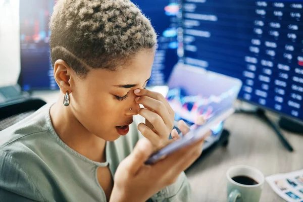Frustrated Woman Phone Headache Trading Mistake Fail Stock Market Crash — Stock Photo, Image