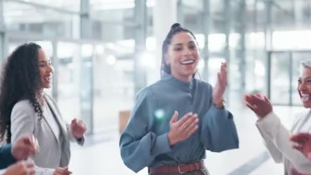 Gente Negocios Bailar Celebrar Por Éxito Del Trabajo Equipo Feliz — Vídeos de Stock