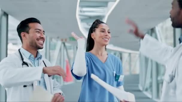 간호사 박수와 팀워크에 진료소에서 사람들의 전문가 다양성 — 비디오