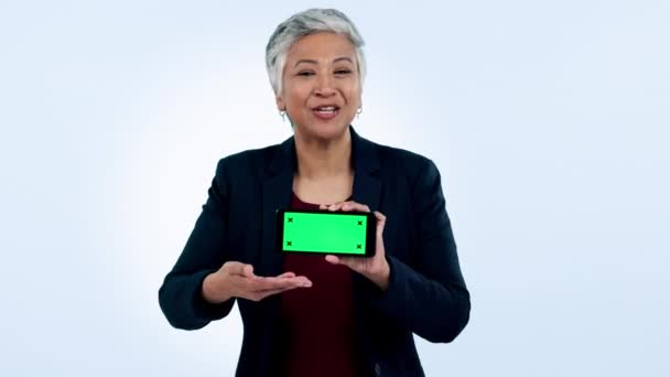 Obchodní Žena Telefon Zelená Obrazovka Prezentace Pro Investiční Informace Nebo — Stock video