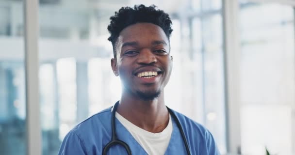 Cara Médico Hombre Feliz Por Servicio Salud Hospital Clínica Con — Vídeos de Stock