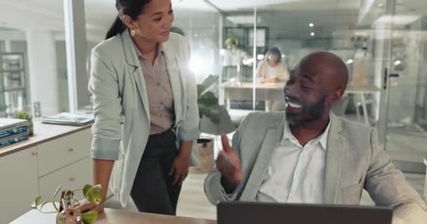 Lidé Kancelářská Týmová Práce Podpora Notebooku Pro Line Správu Financí — Stock video