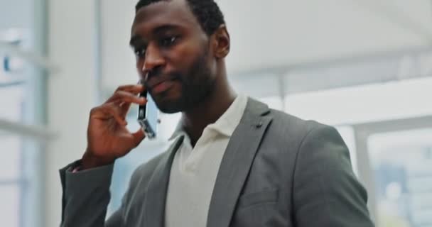 Chamada Telefônica Comunicação Negócios Com Negro Escritório Para Olá Networking — Vídeo de Stock