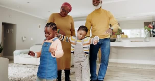 Familia Copiii Bunicii Care Dansează Într Casă Fericire Energie Distractivă — Videoclip de stoc