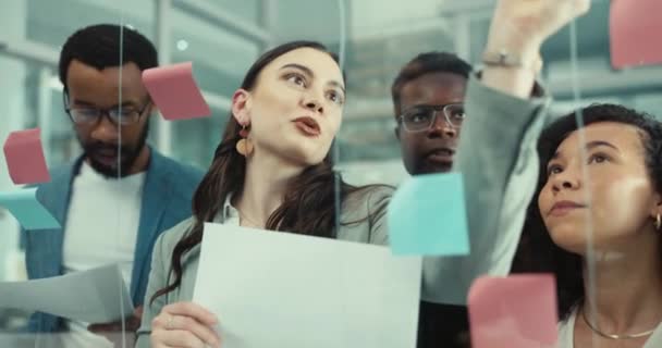 Glass Wall People Writing Sticky Note Planning Creative Teamwork Brainstorming — Stock Video