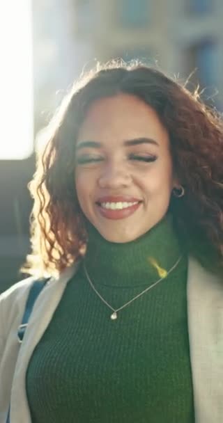 Uśmiech Miasto Biznesowa Twarz Kobiety Dla Możliwości Pracy Mieście Szczęśliwy — Wideo stockowe