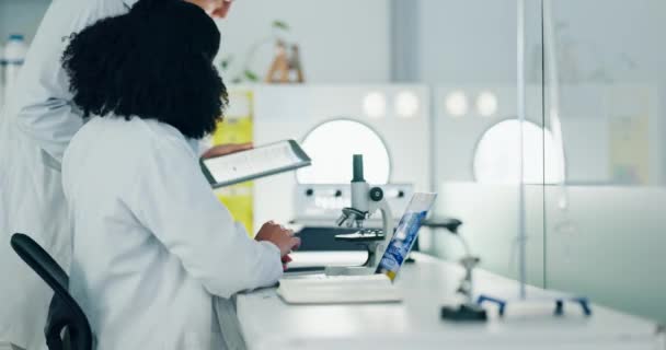 Ciencia Colaboración Tecnología Con Equipo Médicos Que Trabajan Laboratorio Investigación — Vídeo de stock