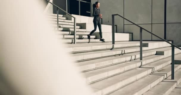 Városi Lépcsőn Testmozgás Futás Izom Edzés Reggeli Testedzés Városi Fitness — Stock videók
