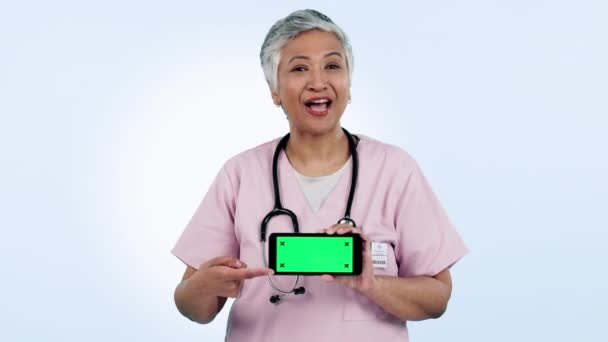 Врач Медицинский Телефон Зеленый Экран Презентация Говорить Здравоохранении Информации Телездоровья — стоковое видео
