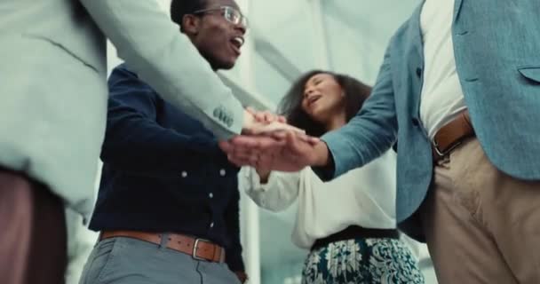 Empresarios Manos Juntas Apoyo Con Aplausos Para Éxito Diversidad Lugar — Vídeos de Stock