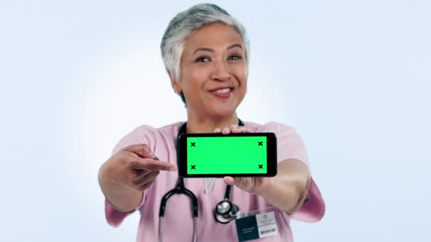 Врач Зеленый Экран Телефона Презентация Женщины Разговор Медицинской Информации Телездоровье — стоковое видео