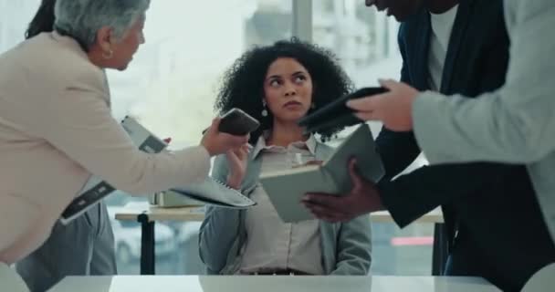 Kvinde Virksomhed Stress Med Multitasking Kaos Overbebyrdet Med Pres Ignorere – Stock-video