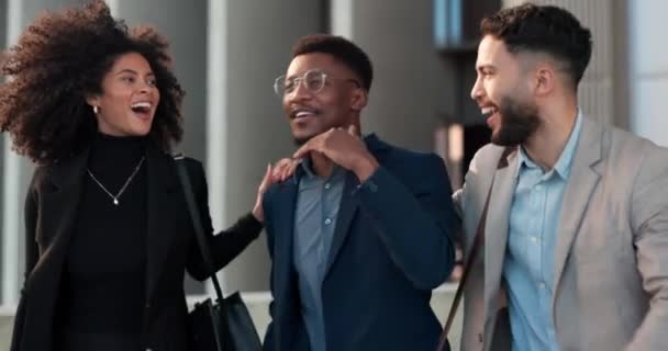 비즈니스 사람들 도시에서 변호사 그룹에 농담으로 지하철 Cbd 아침에 재미있는 — 비디오