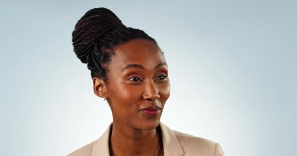 Cara Sorriso Segredo Com Uma Mulher Negra Silêncio Sobre Fofocas — Vídeo de Stock
