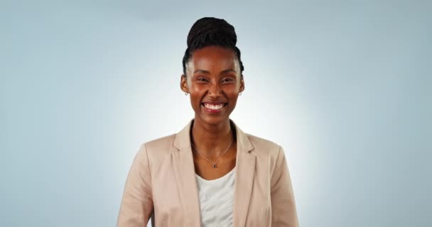 Mulher Negra Feliz Negócios Polegares Para Cima Para Bom Trabalho — Vídeo de Stock