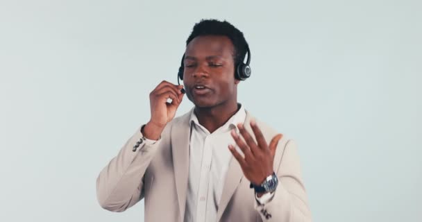 Call Центр Обслуживание Клиентов Чернокожий Мужчина Студии Разговоров Помощи Онлайн — стоковое видео